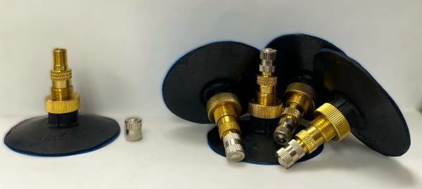 Valvula con Hule Cojin TR218